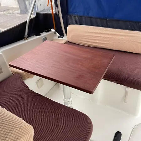 Ma Choune Bateau A Quai Village Naturiste アグド